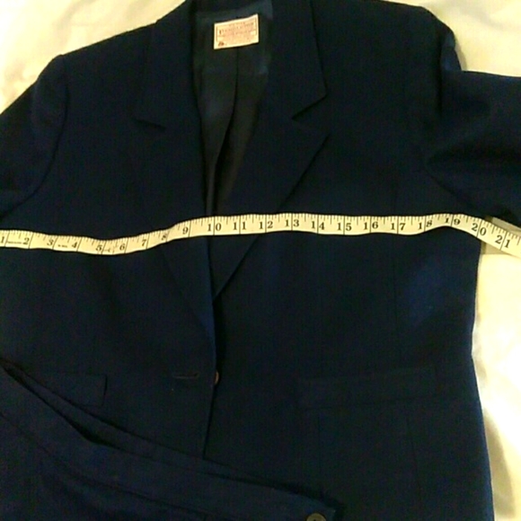 Pendelton ladies executive 2pc skirt suit - Picture 4 of 8
